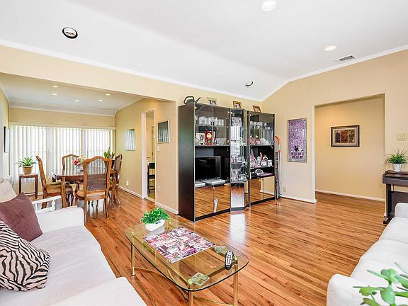 4th image of 2193 Jacqueline Ave