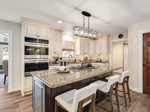 5th image of 54541 Hunters Ct