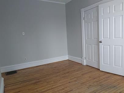 4th image of 510 S Saint Joseph St APT 4