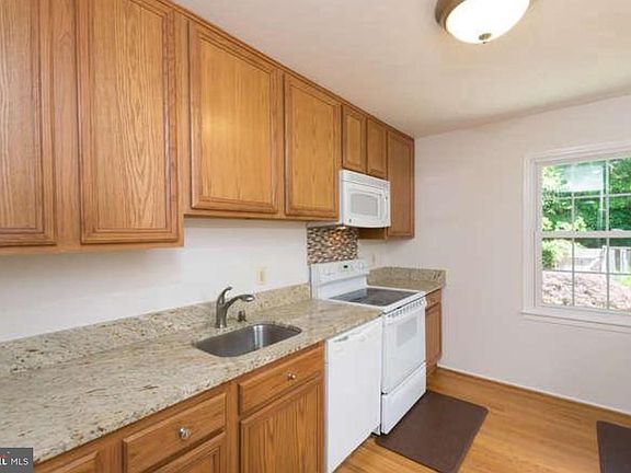3rd image of 8302 Moline Pl