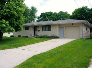 304 E 24th St N, Newton, IA 50208