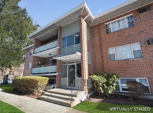 62 Jacqueline Rd APT 4, Waltham, MA 02452