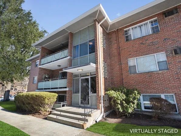 62 Jacqueline Rd APT 4, Waltham, MA 02452