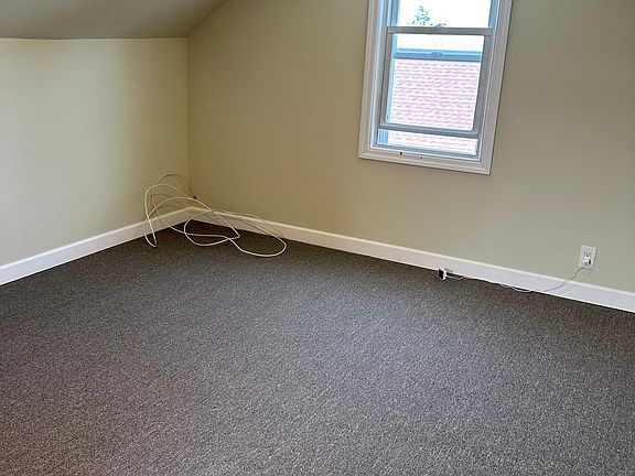 5th image of 218 Princeton St Floor 2