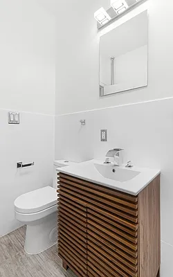 Sold by SR8 REALTY LLC | media 13