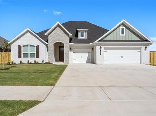 916 Ardiano Ave, Tontitown, AR 72762