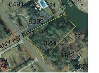 6734 Waterfront Dr, Hickory, NC 28601