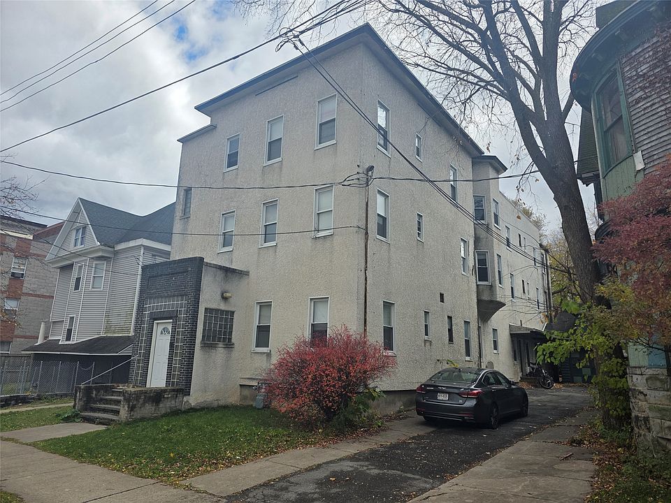 1st image of 90 Henry St