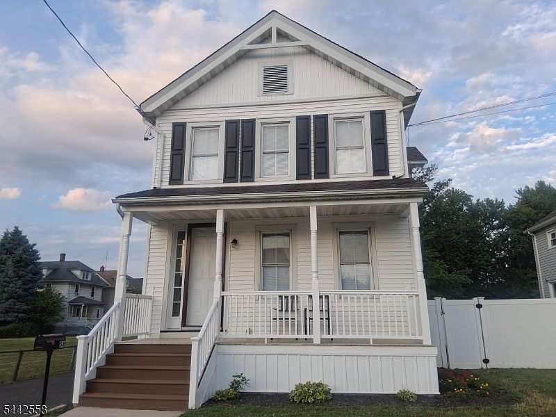 1st image of 58 Thompson St