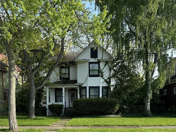 2493 Pierce Ave, Niagara Falls, NY 14301