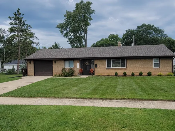 2221 Sharon Ave, Rockford, IL 61103