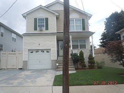 1st image of 139 Marguerite Ave