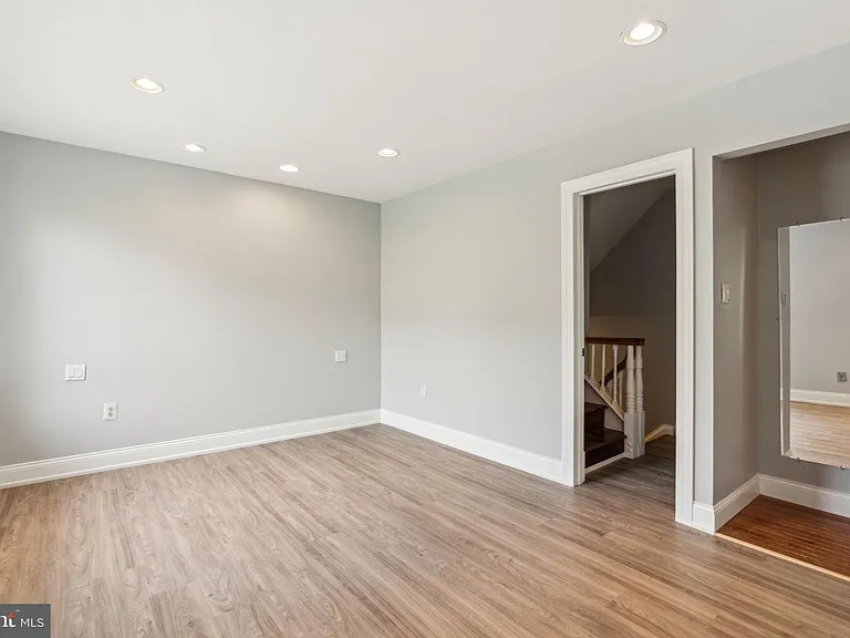 2028 Arch St — Photo 17