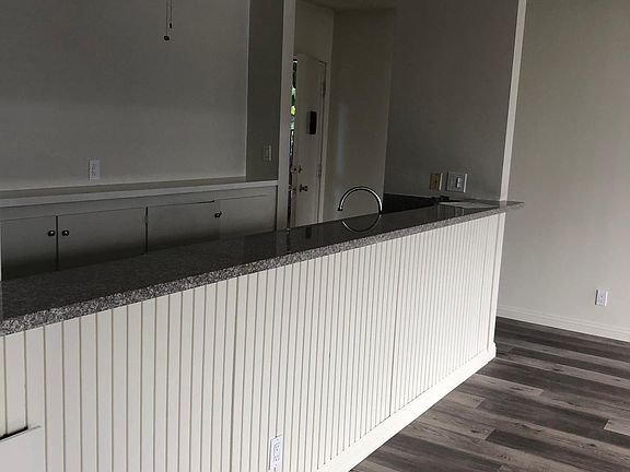 4th image of 11139 Acama St #303