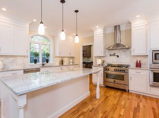 33 Bartlett Ave, Lexington, MA 02420