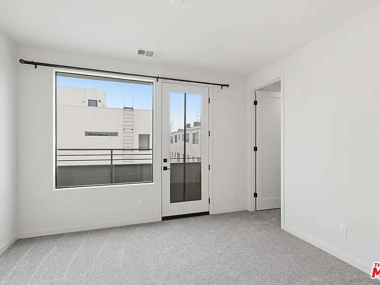 1605 N Arla Way — Photo 12