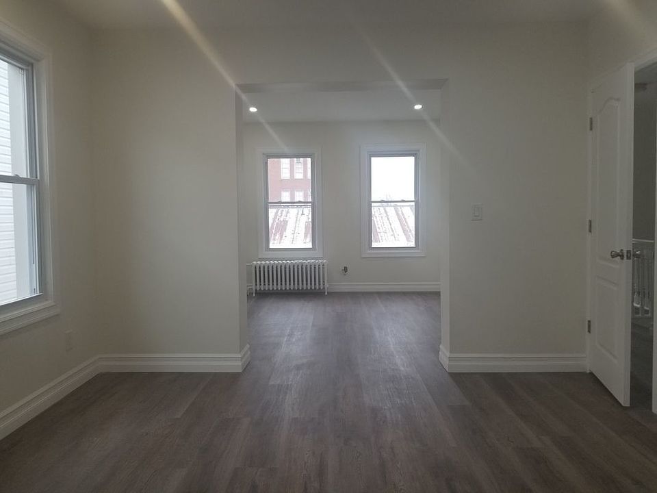 1st image of 417 E 32nd St #1A
