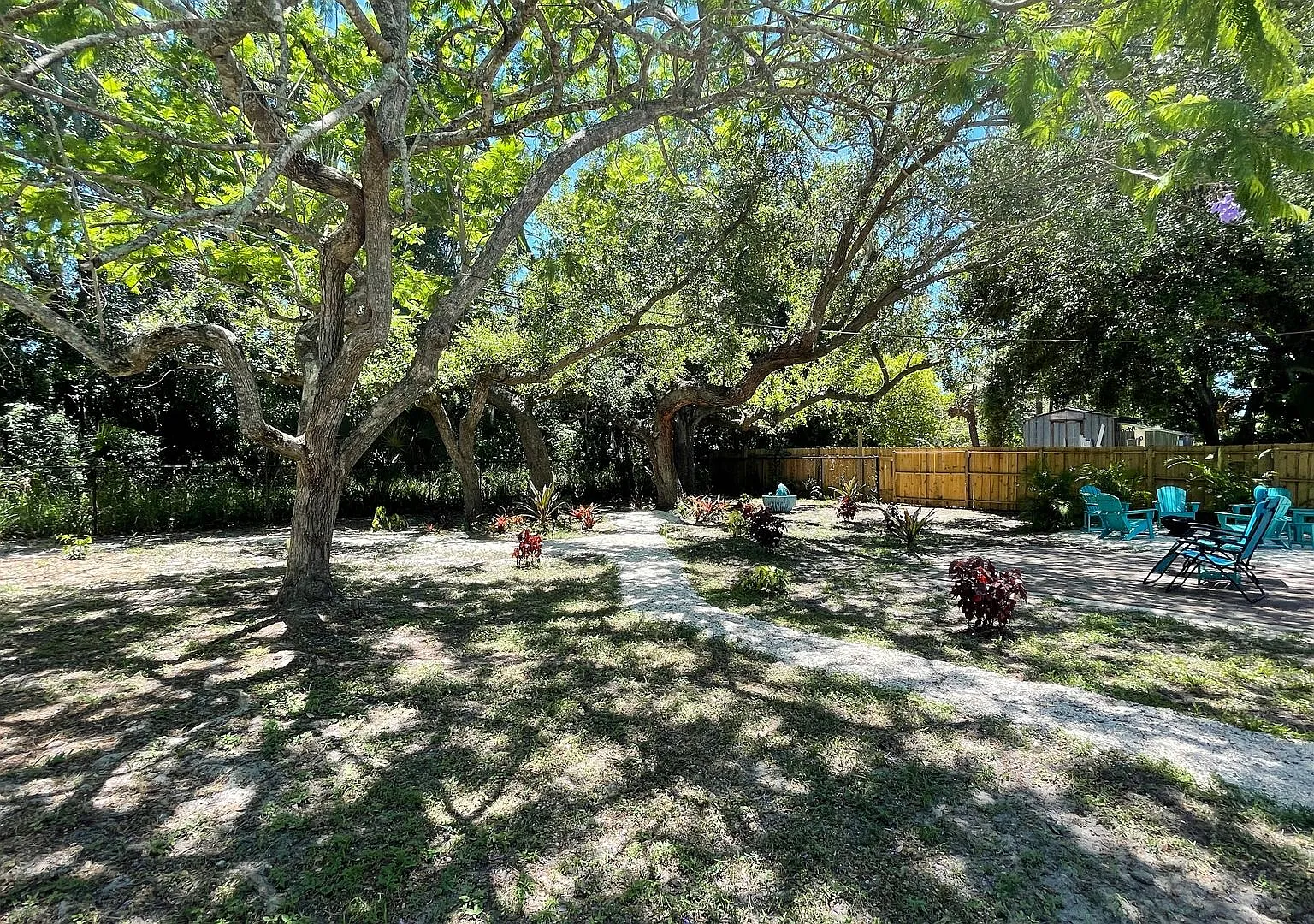 Turnkey Furnished Short Term Rental — Photo 2