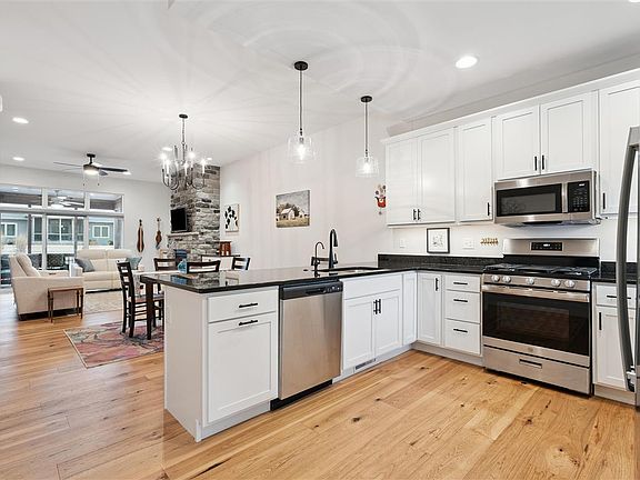 4th image of 2885 Crimson Ln Unit A