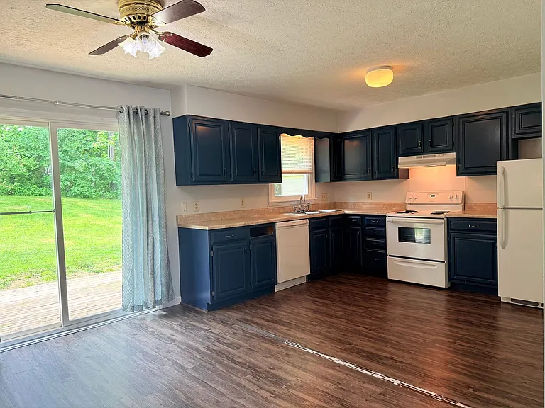 3505 W Festive Dr — Photo 5