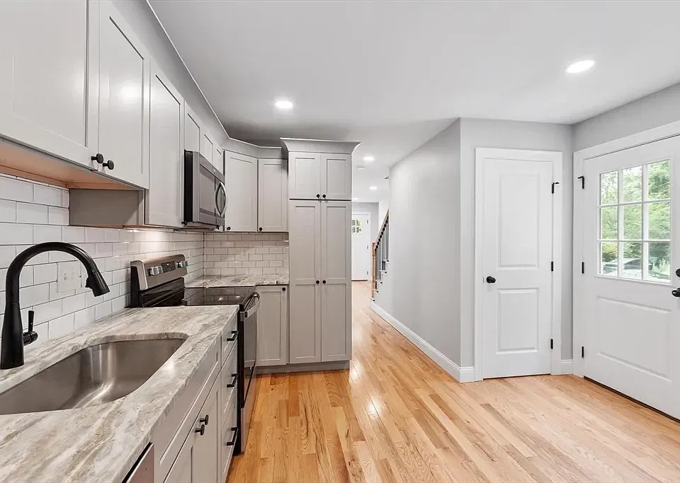 21-33 Milton St #21