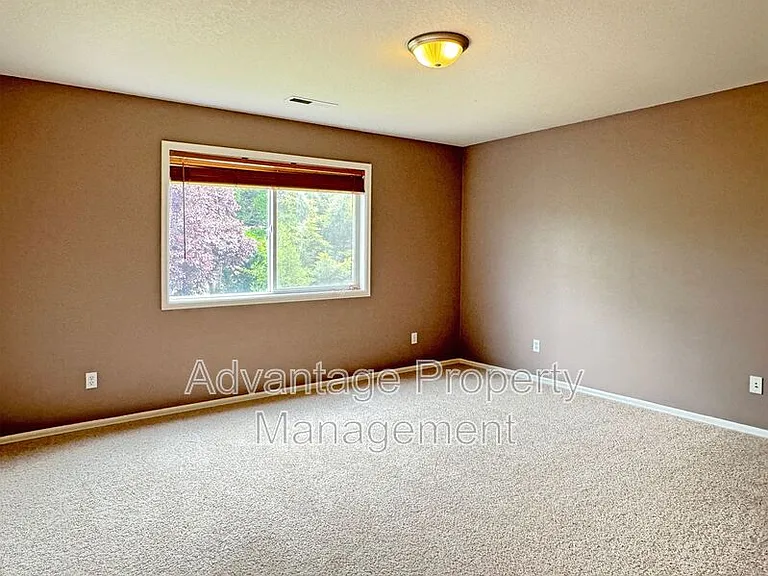 1235 SE Brookside Way — Photo 24