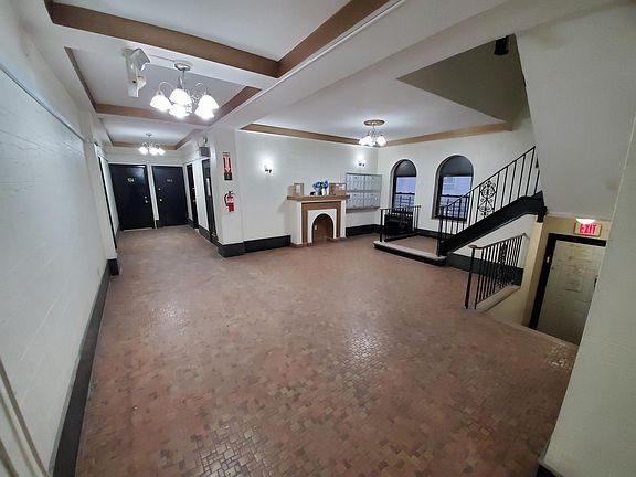 5th image of 96 Highland Ave #33Y