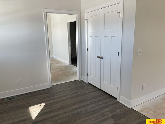 3rd image of 351 Thornbird Dr