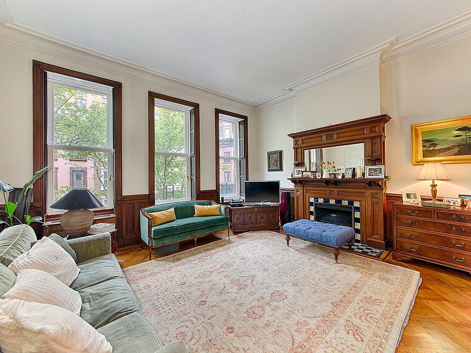 1st image of 110 W 78th St APT 2