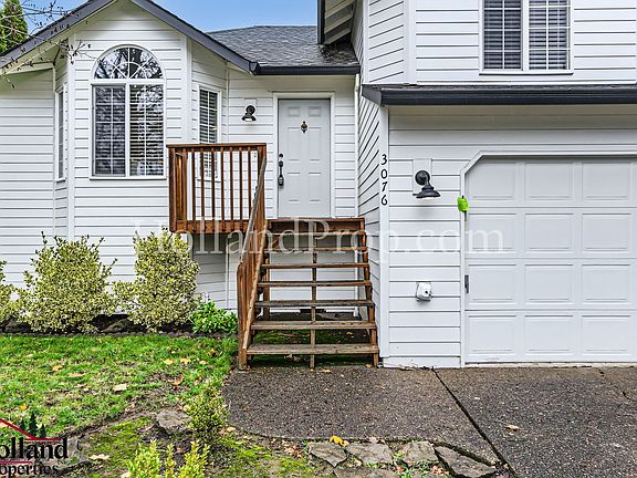 4th image of 3076 NE Kaster Dr