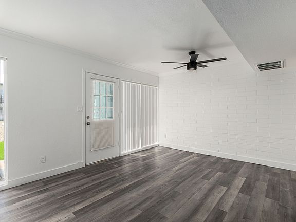 4th image of 1804 W Tuckey Ln APT 12