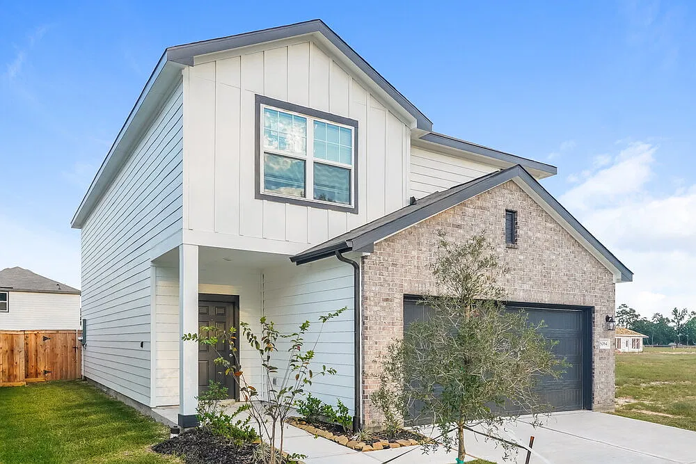 4 bed, 3.0 bath, 2260 sqft, $2,375 — Photo 4