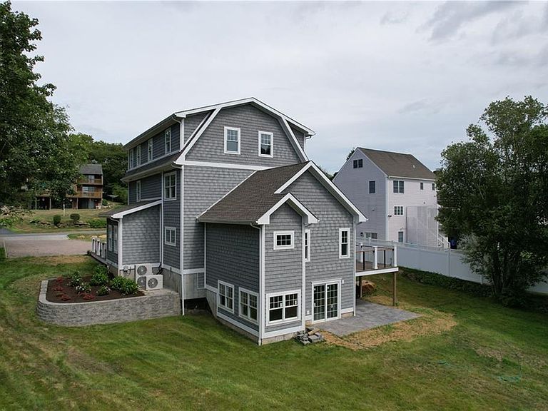 Listing photo 4