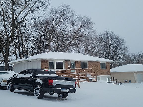4th image of 2611 N 46th Ter