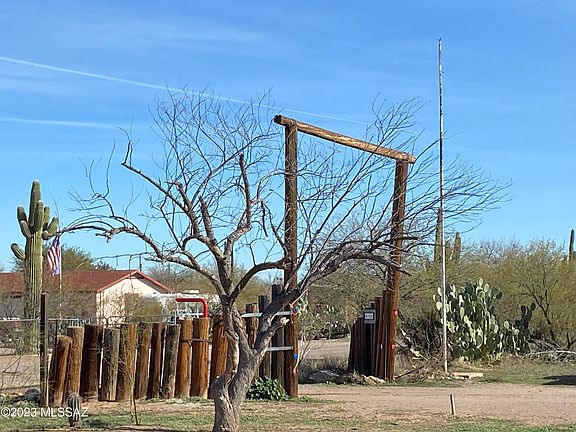 2nd image of 17545 W Quemado Ln