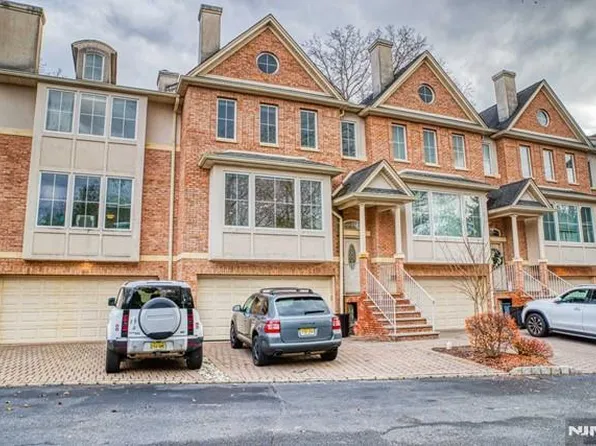 27 Harrington Ct #27, Harrington Park, NJ 07640