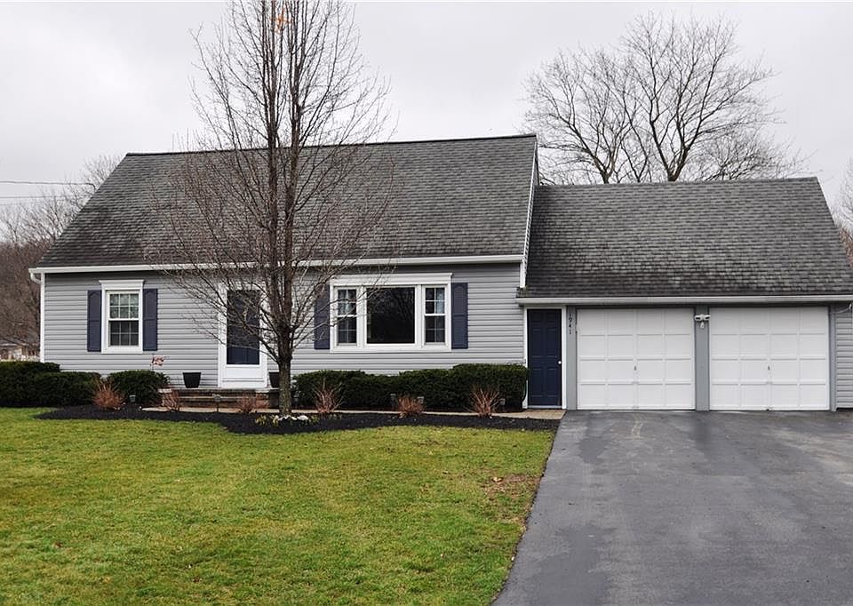 1st image of 1941 Meadow Dr