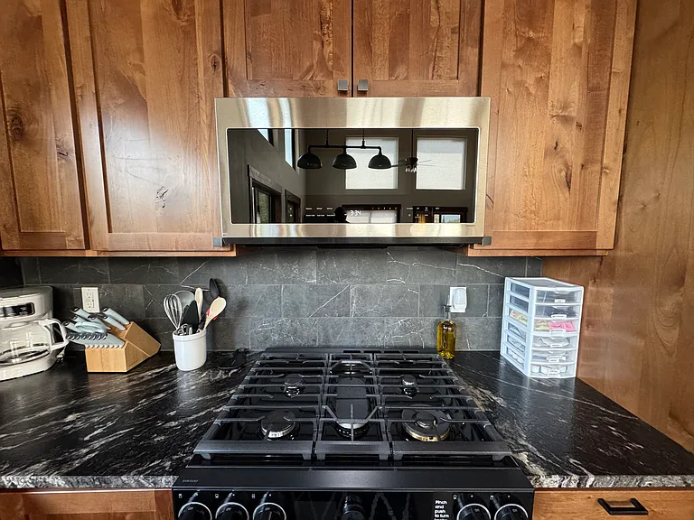 610 Central Ave — Photo 6