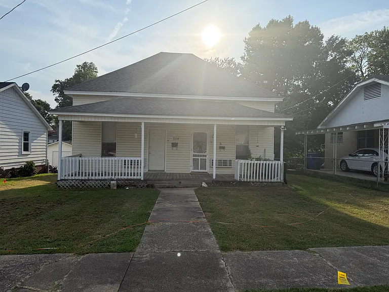 314 Short St #B — Photo 1