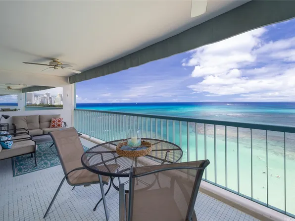 2877 Kalakaua Ave APT 804, Honolulu, HI 96815