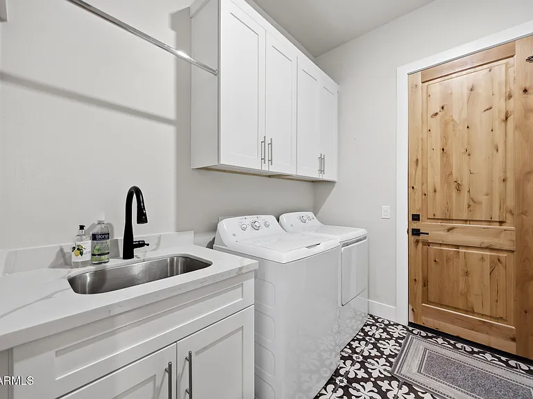 6896 E Lomas Verdes Dr — Photo 41