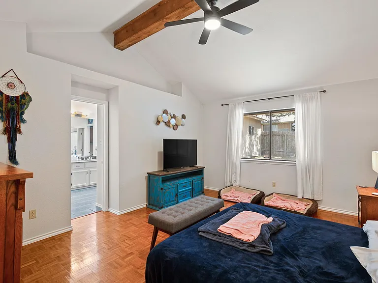 1709 Kimmerling Ln — Photo 10