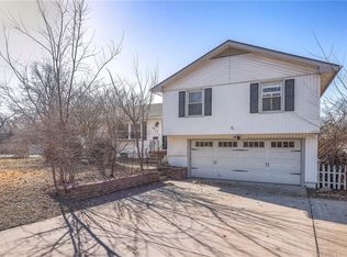 4015 E Red Bridge Rd, Kansas City, MO 64137