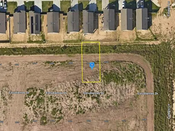 1524 Estudiantes Dr, Laredo, TX 78046