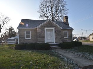 953 W North St, Greenfield, IN 46140