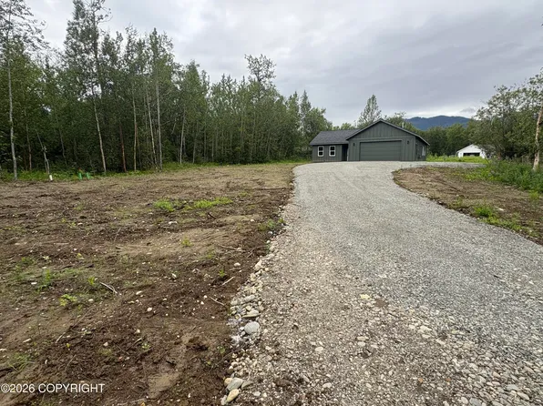 12455 E Soapstone Rd, Palmer, AK 99645