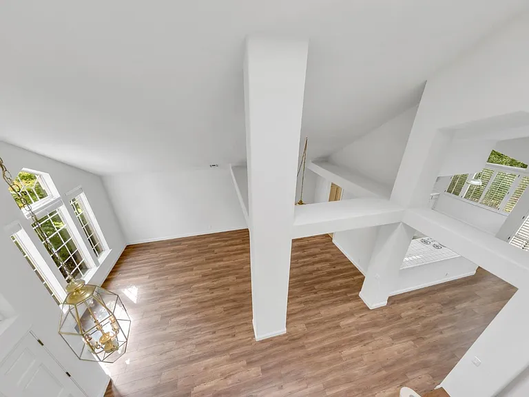 133 Cruickshank Dr — Photo 14