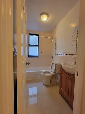 Rented by David Francis New York LLC | media 6