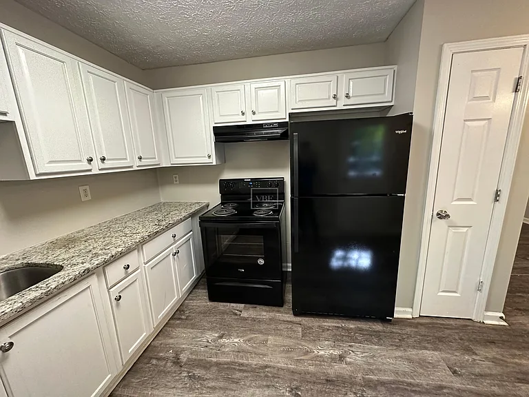 74 Cathy Ln — Photo 8