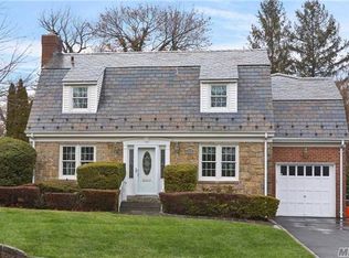 169 Bourndale Rd N, Manhasset, NY 11030